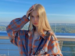 beautiful-students-260924-260924-066
