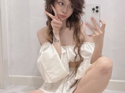 beautiful-students-260924-260924-066