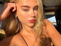 beautiful-students-260924-260924-066