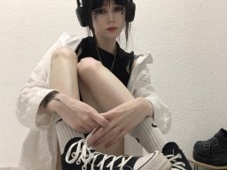 beautiful-students-260924-260924-067