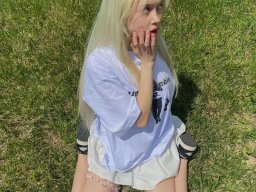 beautiful-students-260924-260924-067