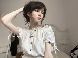 beautiful-students-260924-260924-067