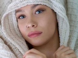 beautiful-students-260924-260924-068