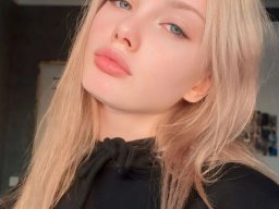 beautiful-students-260924-260924-068