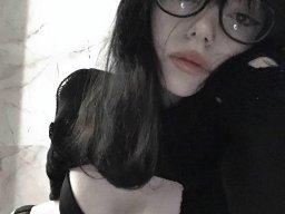 beautiful-students-260924-260924-068