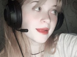 beautiful-students-260924-260924-068