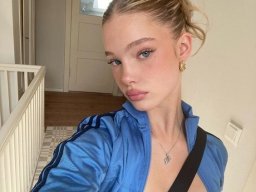 beautiful-students-260924-260924-068