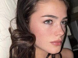 beautiful-students-260924-260924-069