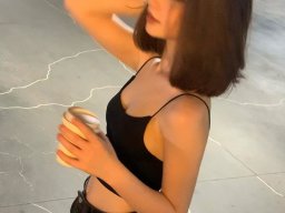 beautiful-students-260924-260924-069