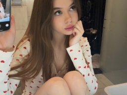 beautiful-students-260924-260924-069
