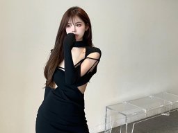 beautiful-students-260924-260924-069