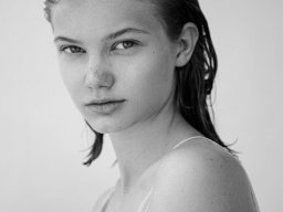 beautiful-students-260924-260924-069