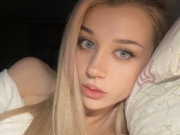 beautiful-students-260924-260924-070