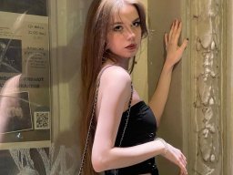 beautiful-students-260924-260924-070