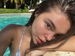 beautiful-students-260924-260924-070