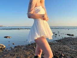 beautiful-students-260924-260924-070