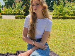 beautiful-students-260924-260924-071