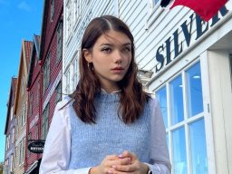 beautiful-students-260924-260924-072