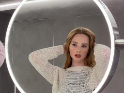beautiful-students-260924-260924-073