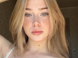 beautiful-students-260924-260924-073