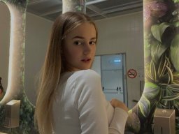 beautiful-students-260924-260924-073
