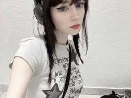 beautiful-students-260924-260924-074