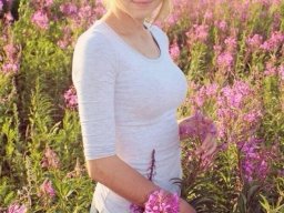 beautiful-students-260924-260924-074