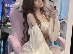 beautiful-students-260924-260924-074