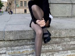 beautiful-students-260924-260924-074