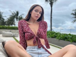 beautiful-students-260924-260924-074
