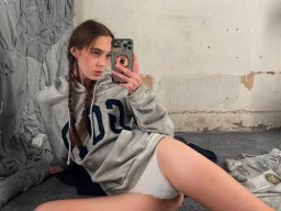 beautiful-students-260924-260924-075