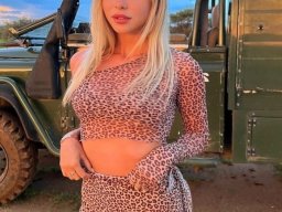 beautiful-students-260924-260924-075