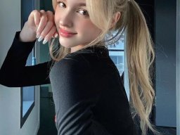beautiful-students-260924-260924-075