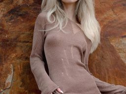 beautiful-students-260924-260924-075
