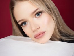 beautiful-students-260924-260924-076