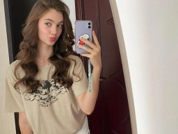 beautiful-students-260924-260924-076