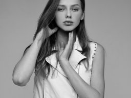 beautiful-students-260924-260924-076
