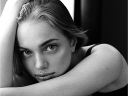 beautiful-students-260924-260924-077
