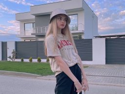 beautiful-students-260924-260924-077