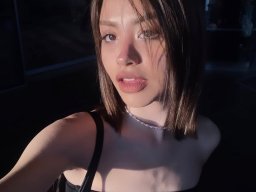 beautiful-students-260924-260924-077
