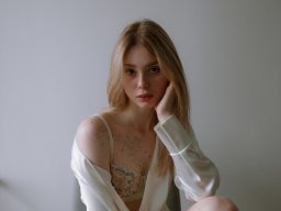 beautiful-students-260924-260924-077
