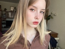beautiful-students-260924-260924-077