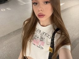 beautiful-students-260924-260924-077