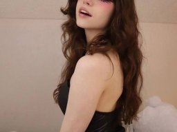 beautiful-students-260924-260924-077