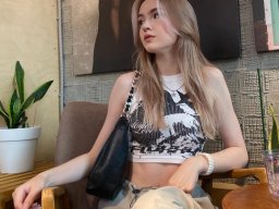 beautiful-students-260924-260924-077