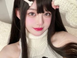 beautiful-students-260924-260924-077