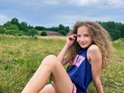 beautiful-students-260924-260924-077