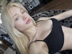 beautiful-students-260924-260924-077