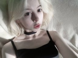 beautiful-students-260924-260924-077