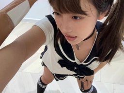 beautiful-students-260924-260924-077